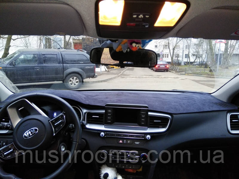Накидка на торпеду Kia CEED CD 2018+ чохол килимок накидка на панель приладів авто КІА Сід від сонячних відблисків, фото 1