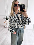 Жіноча сорочка вільного крою з квітковим принтом на кнопках, фото 3
