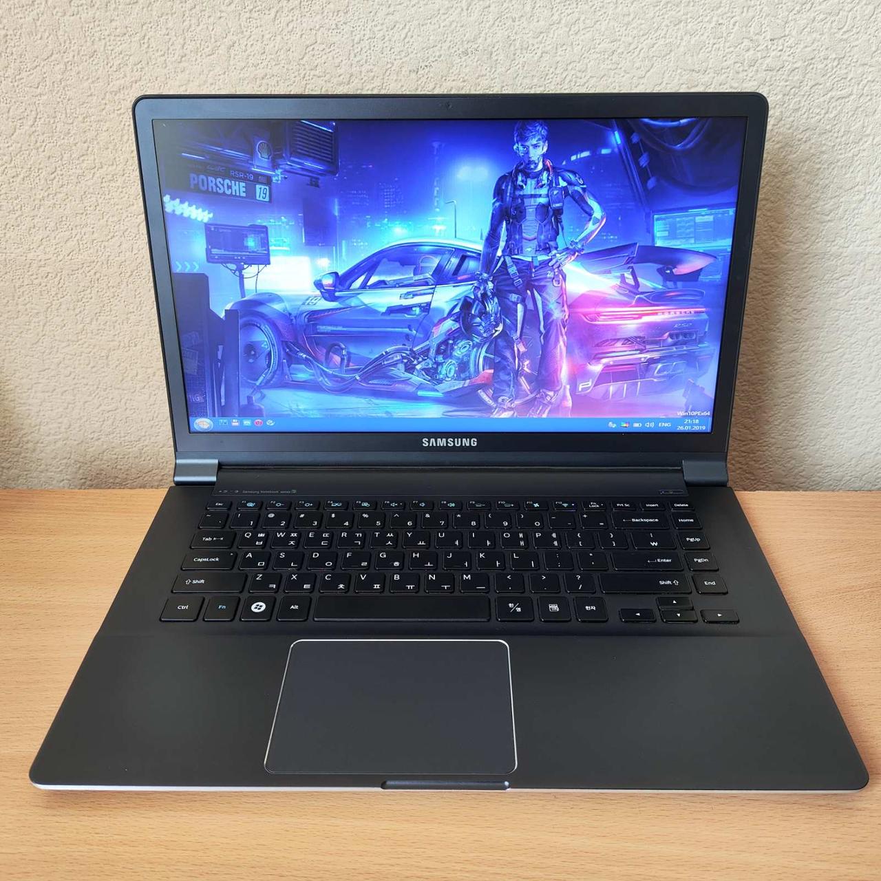 Ультрабук Samsung NT900X4B-A58 15.6" HD+ i5-2467M/8 GB DDR3/128 GB SSD/Intel HD Graphics 3000/WebCam