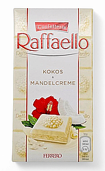 Білий шоколад з кокосовою стружкою та мигдалем Ferrero Raffaello 90 грам