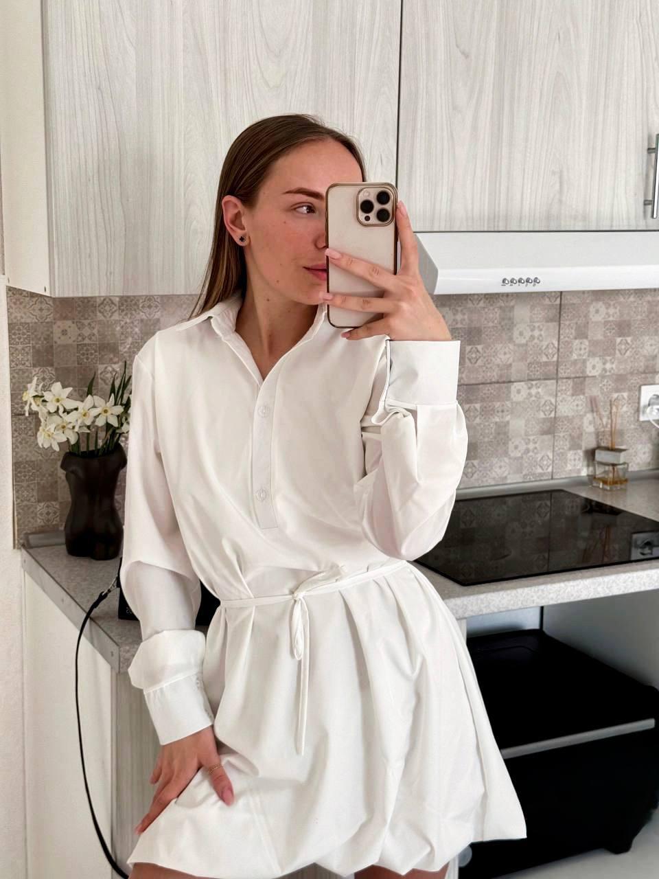 Молочна жіноча легка ніжна базова коротка міні сукня-сорочка з софту, фото 1