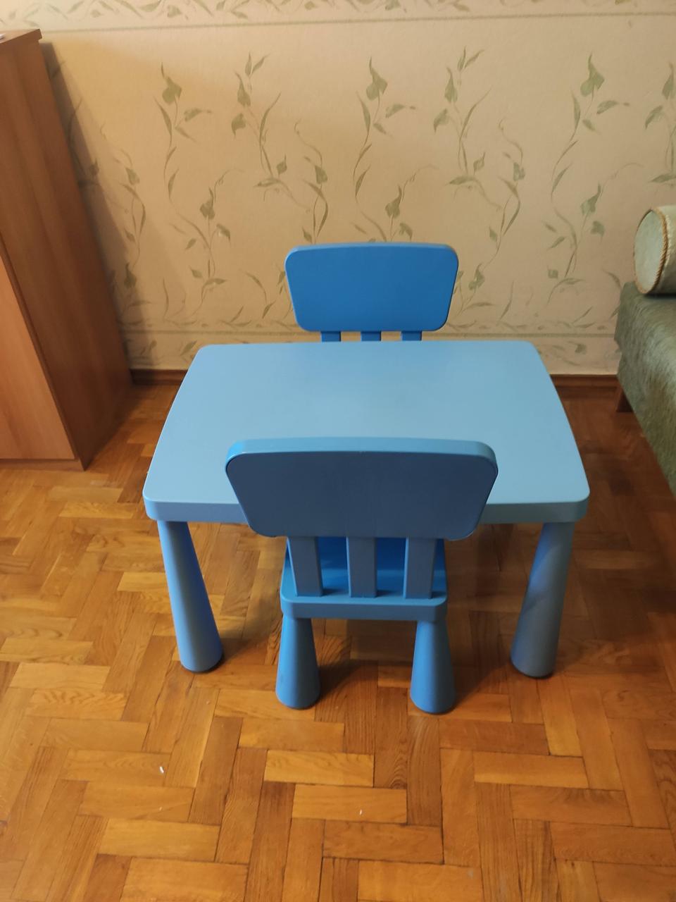 Дитячий стіл і стільці IKEA