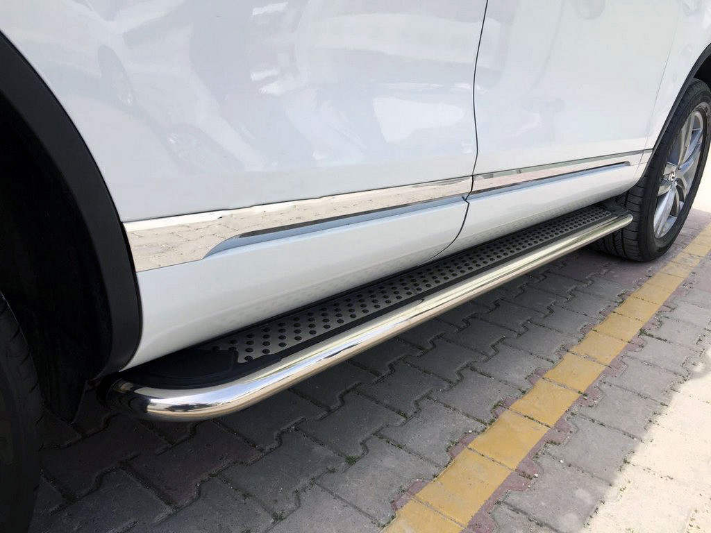 Бокові пороги,підніжки Maydos V2 (2 шт., алюміній -2023 нерж) для мод. Volkswagen Touareg 2010-2018 рр.
