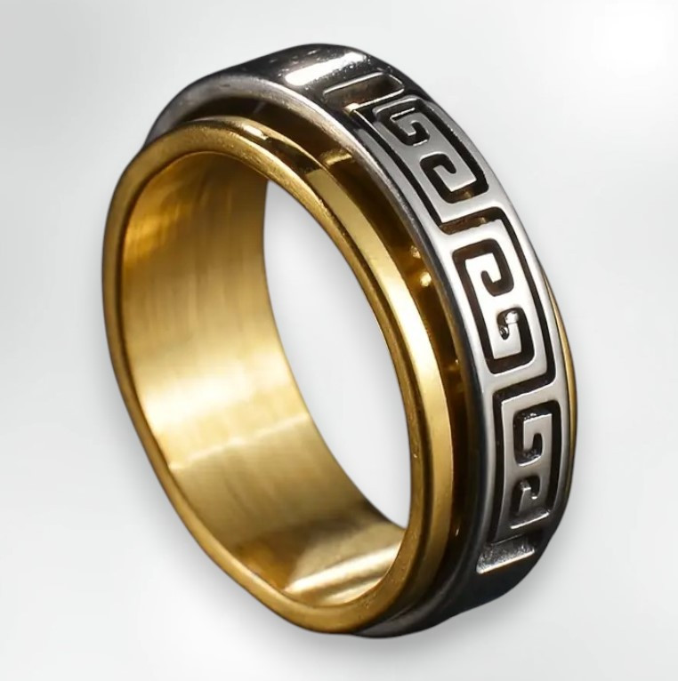 Каблучка з нержавіючої сталі золотиста з грецькими знаками посередині розмір 17, фото 1