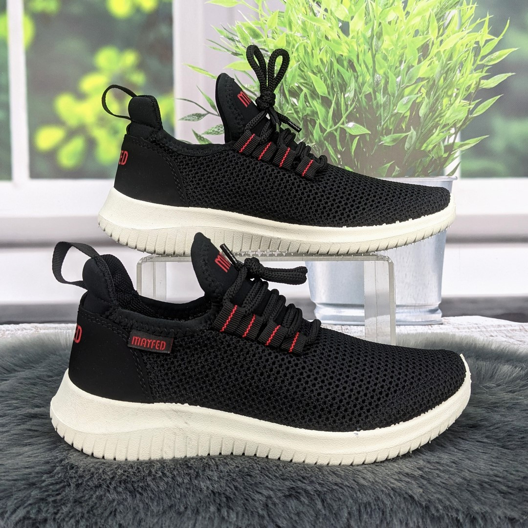 Кросівки жіночі Progress чорні на білій підошві текстильні сітка 4841