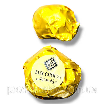 Цукерки преміумкласу Lux Choco з подрібненим мигдалем і фісташкою в молочному шоколаді 2 шт., фото 4