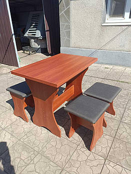 Стіл на кухню та 4 м'які табурети (комплект) / Яблуня