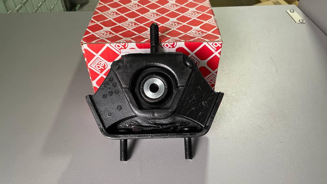 Подушка двигуна (L) Mercedes T1 207-410 (OM 601-603) - Febi Bilstein - 07652 - Німеччина