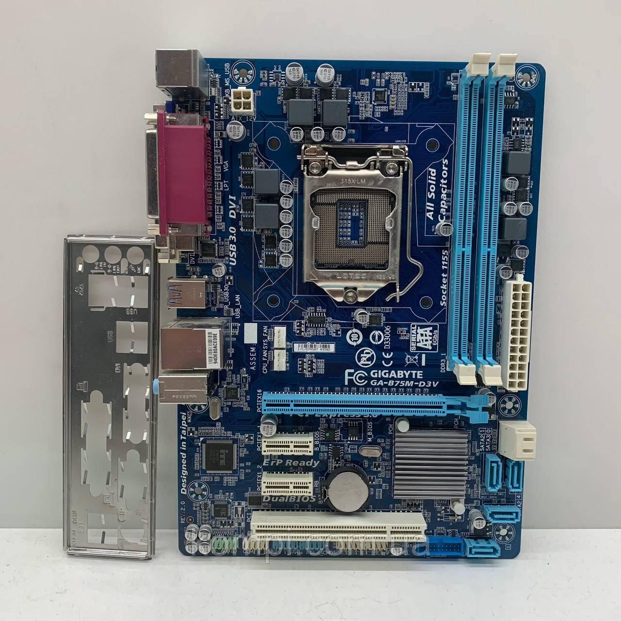 Материнська плата s1155 GIGABYTE GA-B75M-D3V (Socket 1155, DDR3, б/у), фото 1