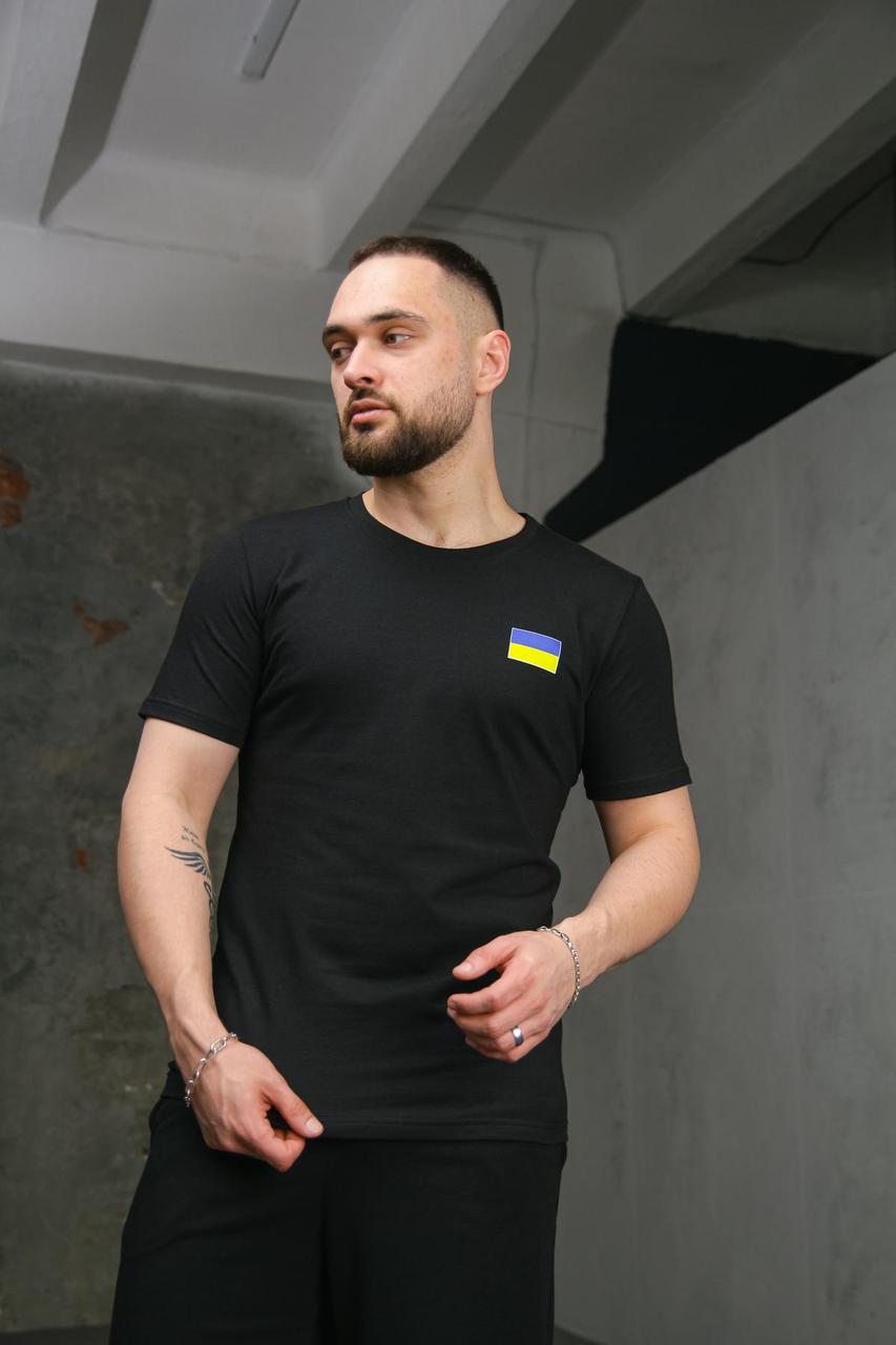 Чорна чоловіча футболка з прапором на грудях/ Стильна футболка для чоловіків/ Повсякденна базова літня футболка, фото 1