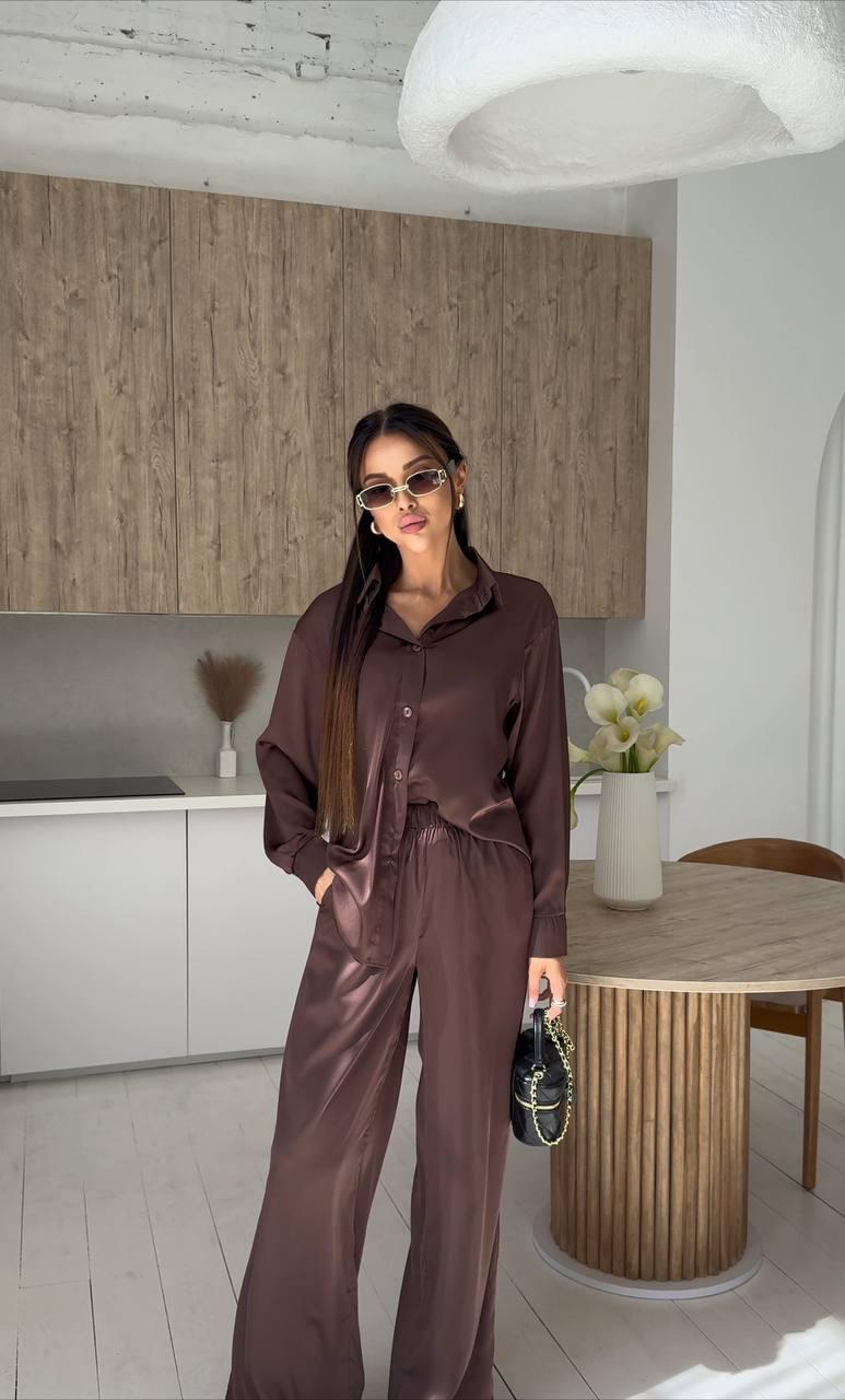 Жіночий шовковий брючний костюм із сорочкою в стилі оверсайз, фото 1