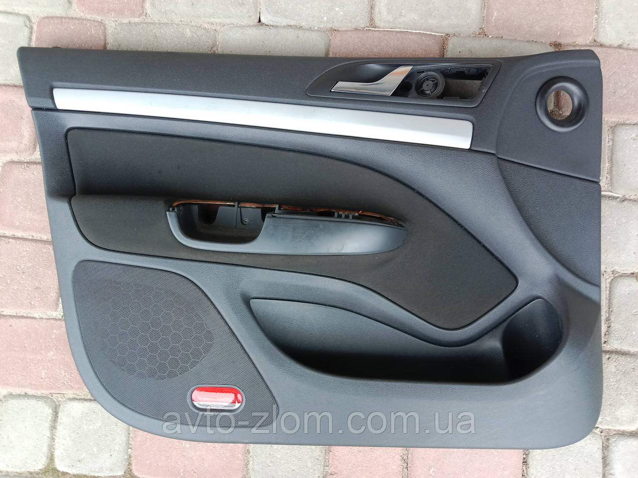 Карта передніх лівих дверей Skoda Octavia A5. Шкода Октавія А5. 1Z1867011.