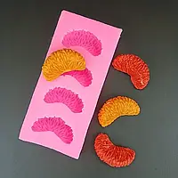 Дольки мандарина