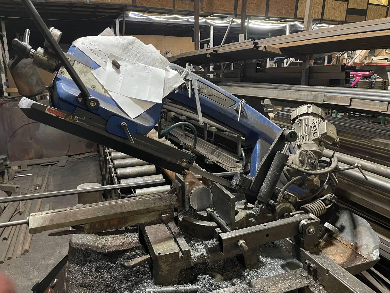 Станок Стрічкопильний Pilous ARG 235 plus + рольганг 6м (27*0,9 пилка)