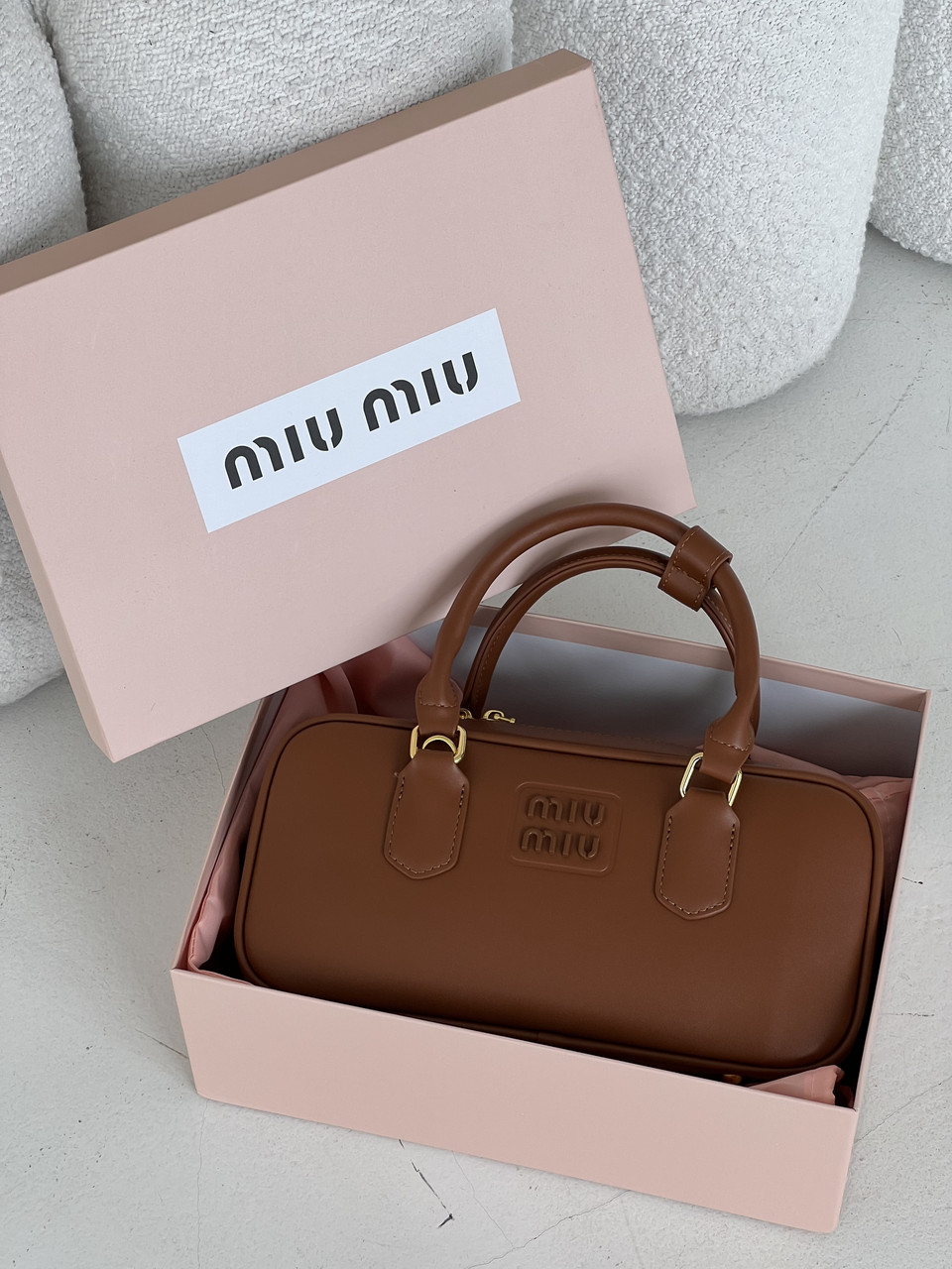 Сумка жіноча Miu Miu Arcadie Leather Bag коричневий крос-боді Міу Medium, фото 1