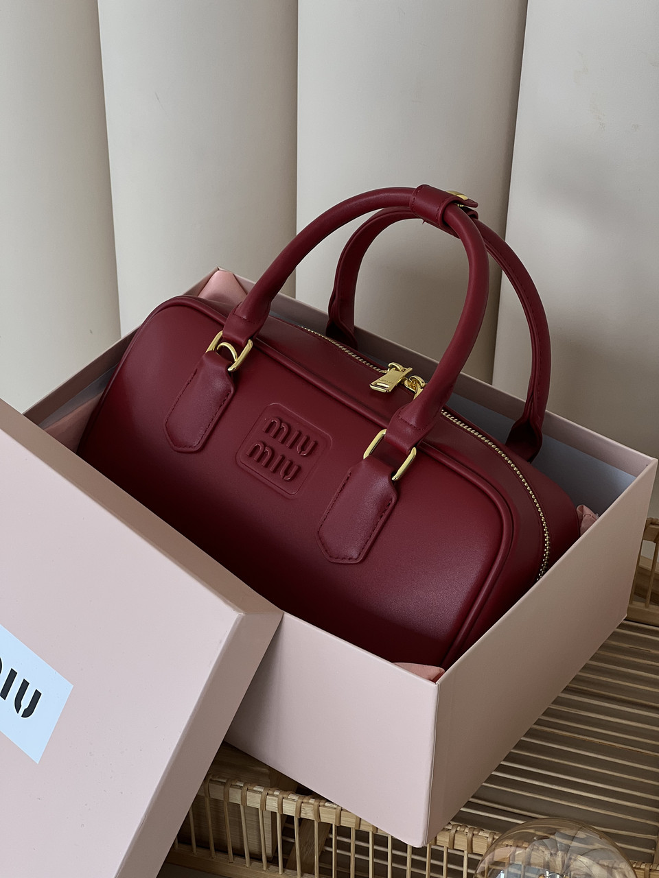 Сумка жіноча Miu Miu Arcadie Leather Bag червоний крос боді Міу Medium, фото 1