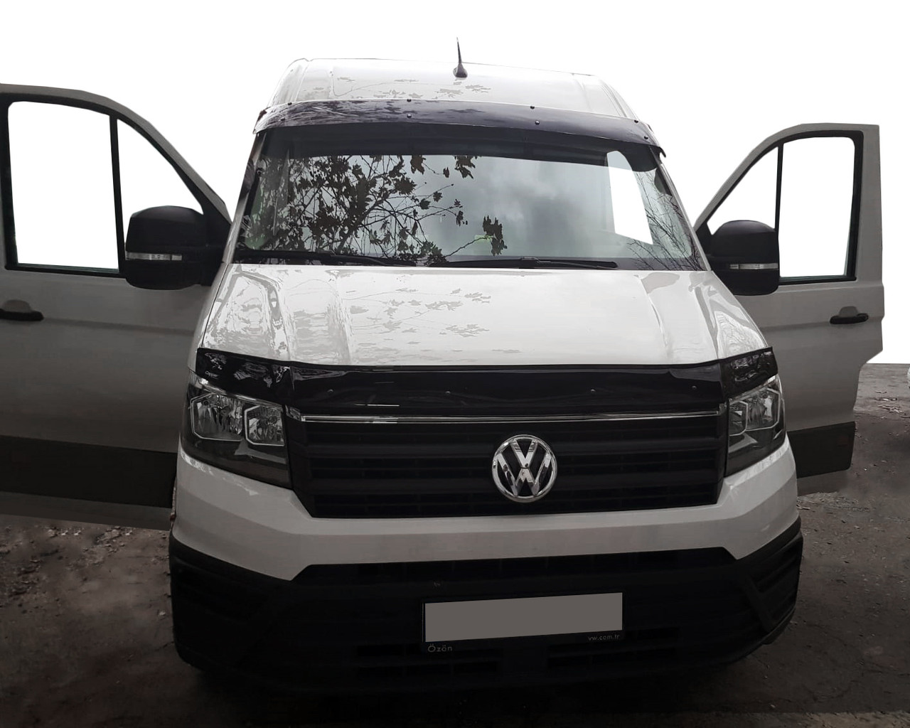 Козирьок на лобове скло (чорний глянець, 5мм) для Volkswagen Crafter 2017↗ рр.