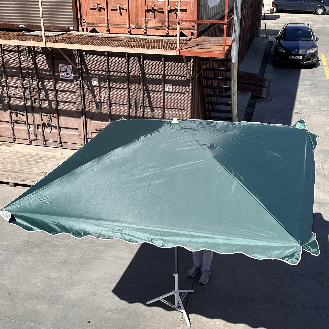 Торговий зонт Mario Umbrella 3.3×3.3 м, 4 металеві спиці, нейлон з УФ-захистом, Італія