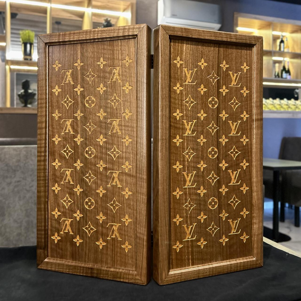 Нарди ручної роботи з натурального дерева Louis Vuitton, горіх, 50*50 см