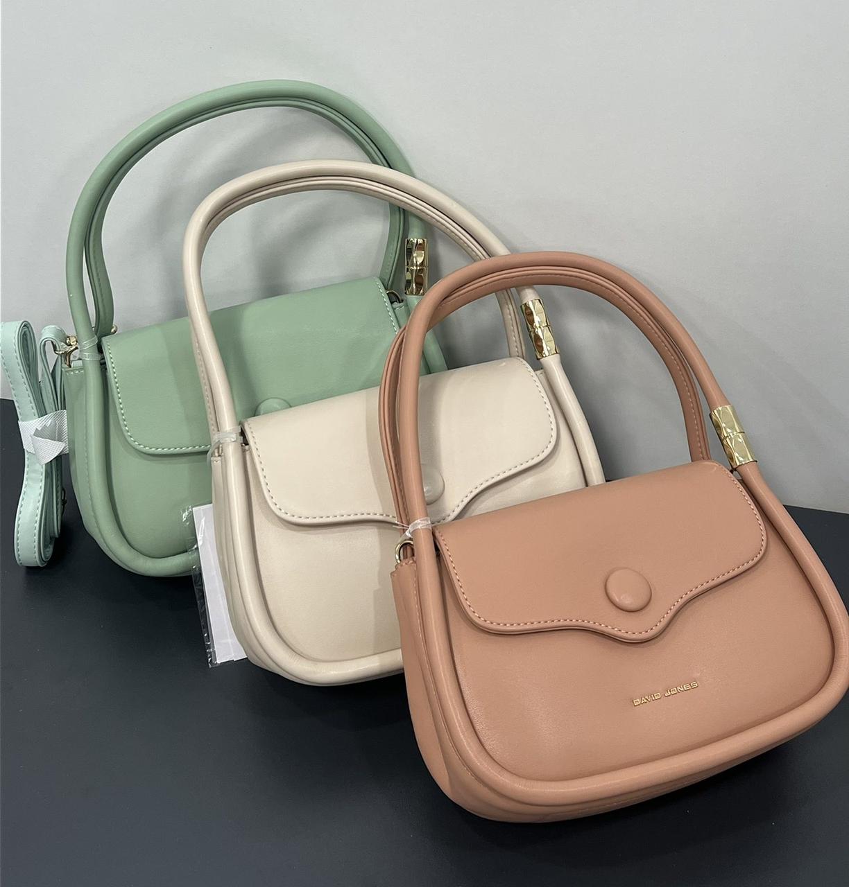 Жіноча сумочка David Jones (гуртом/роздріб)