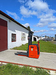 Штабелер електричний самохідний №1147 Linde L16 1,6т 3,26m