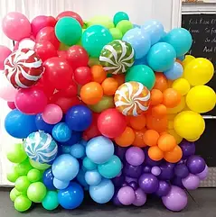 Стіна з кульок Карамелька (253 кулі)