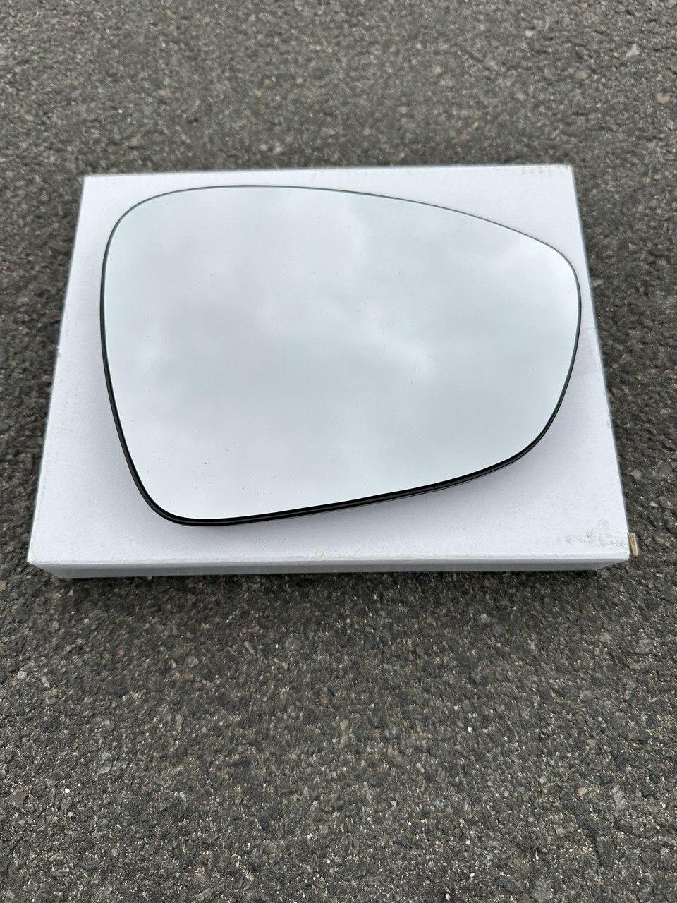 Citroen C5 (Сітроен C5) 2008 - 2019 вкладиш дзеркала (скло, дзеркальний елемент) правий, фото 1