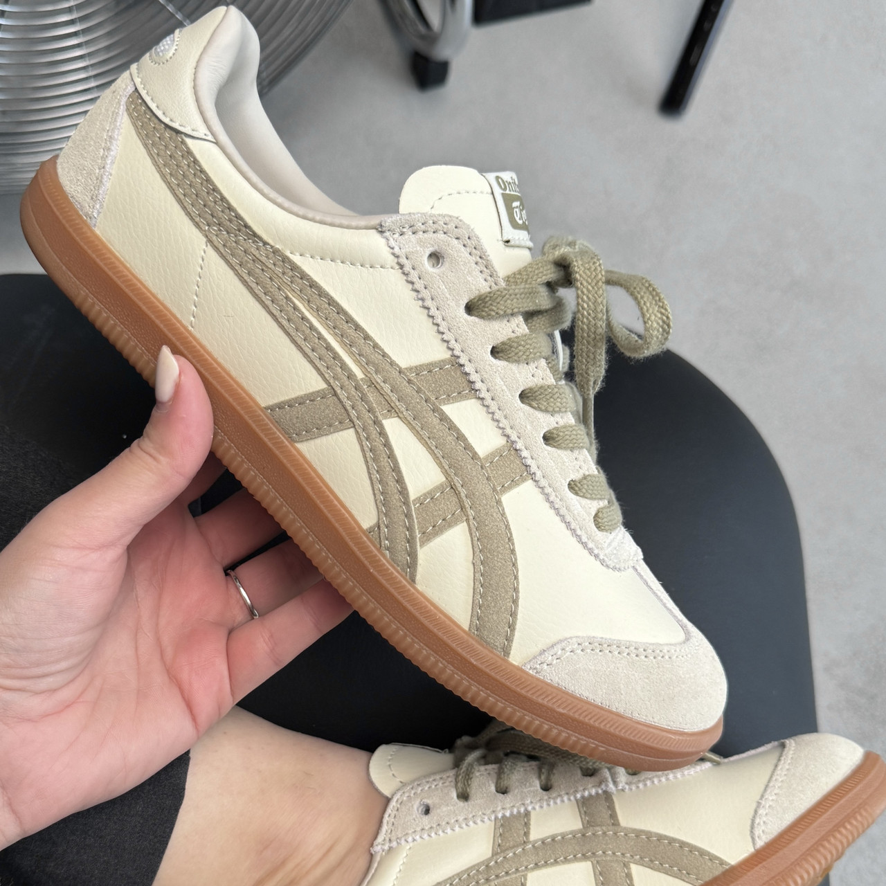 Жіночі кросівки та кеди Asics Onitsuka Tiger Tokuten весна-осінь-літо повсякденні (бежеві). Живе фото, фото 1