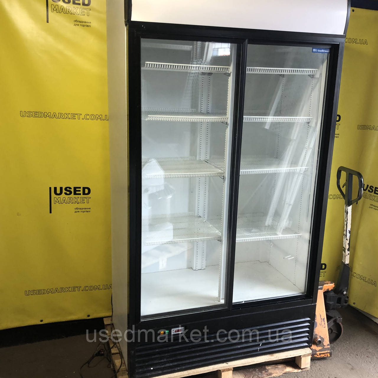 Холодильна шафа UBC Ice Stream Large подвійні скляні двері, Об'єм: 924 л. бу