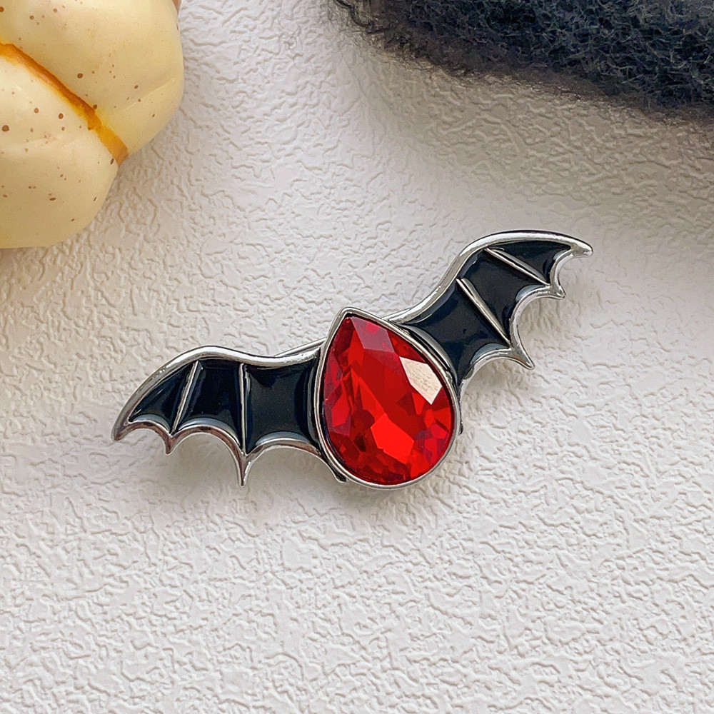 Брошка Кажан Миша червоний камінь, броша значок із крилами кажана, фото 1