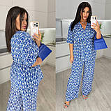 Синій жіночий прогулянковий костюм зі штапелю з принтом батал, фото 2