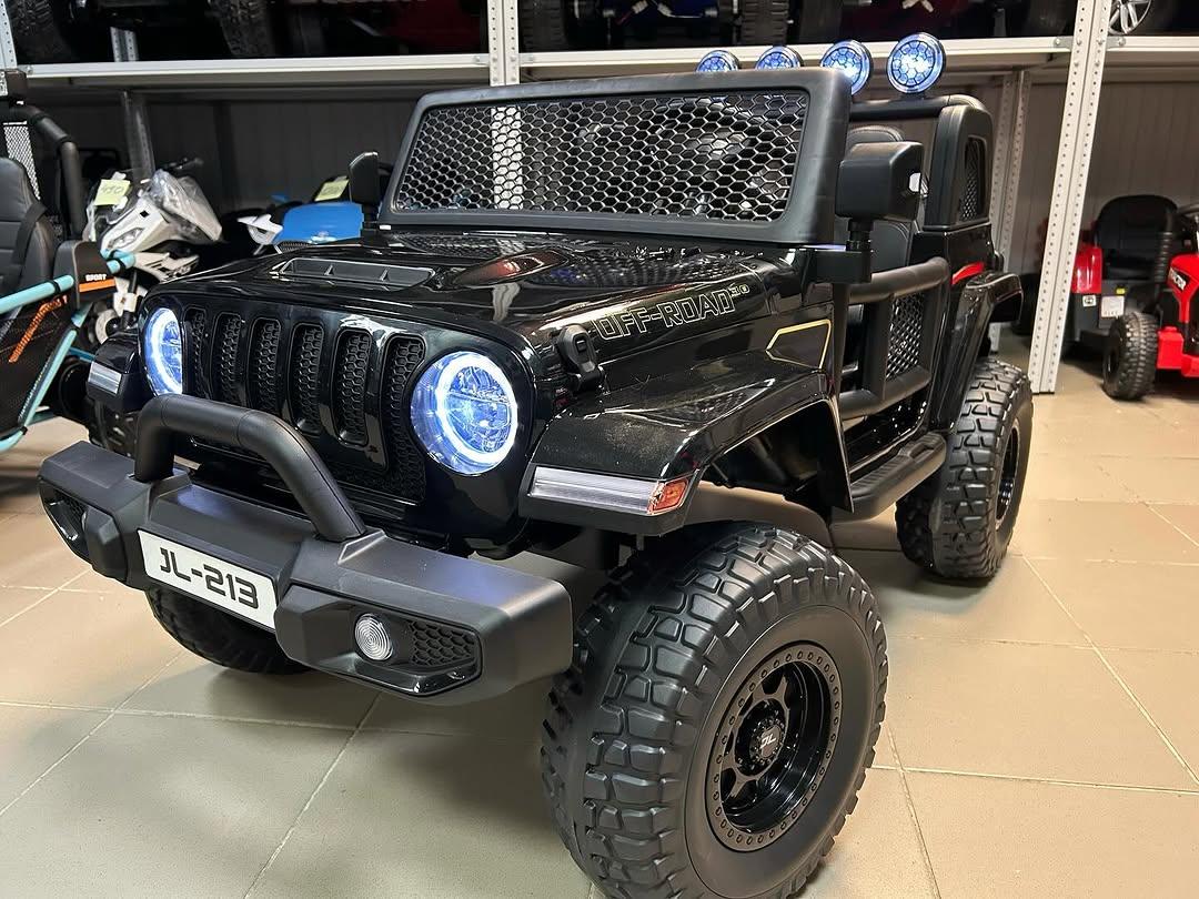 Дитячий електромобіль Bambi Racer JEEP (чорний колір, фарба) 12V, 4 мотори, двомісний, фото 1