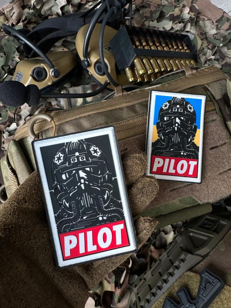 Шеврон ПВХ на липучці PILOT 8х5см, фото 1