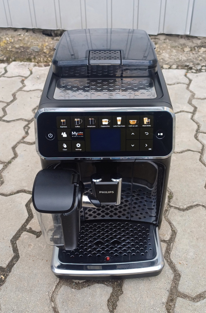 Кавомашина автоматична Philips Series 5400 EP5441/50 EP5447 молочник LatteGo, фото 1