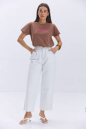 Стильна жіноча футболка з принтом