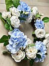 Декоративний вінок з штучних квітів Англійський сад: гортензія і троянди, 50 см, фото 2