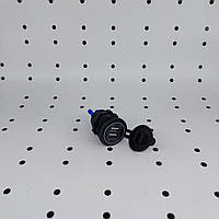 Автомобільне USB-заряджання з двома портами
