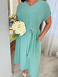 Бірюзове вільне літнє плаття міді з поясом із жатого крепу батал, фото 4
