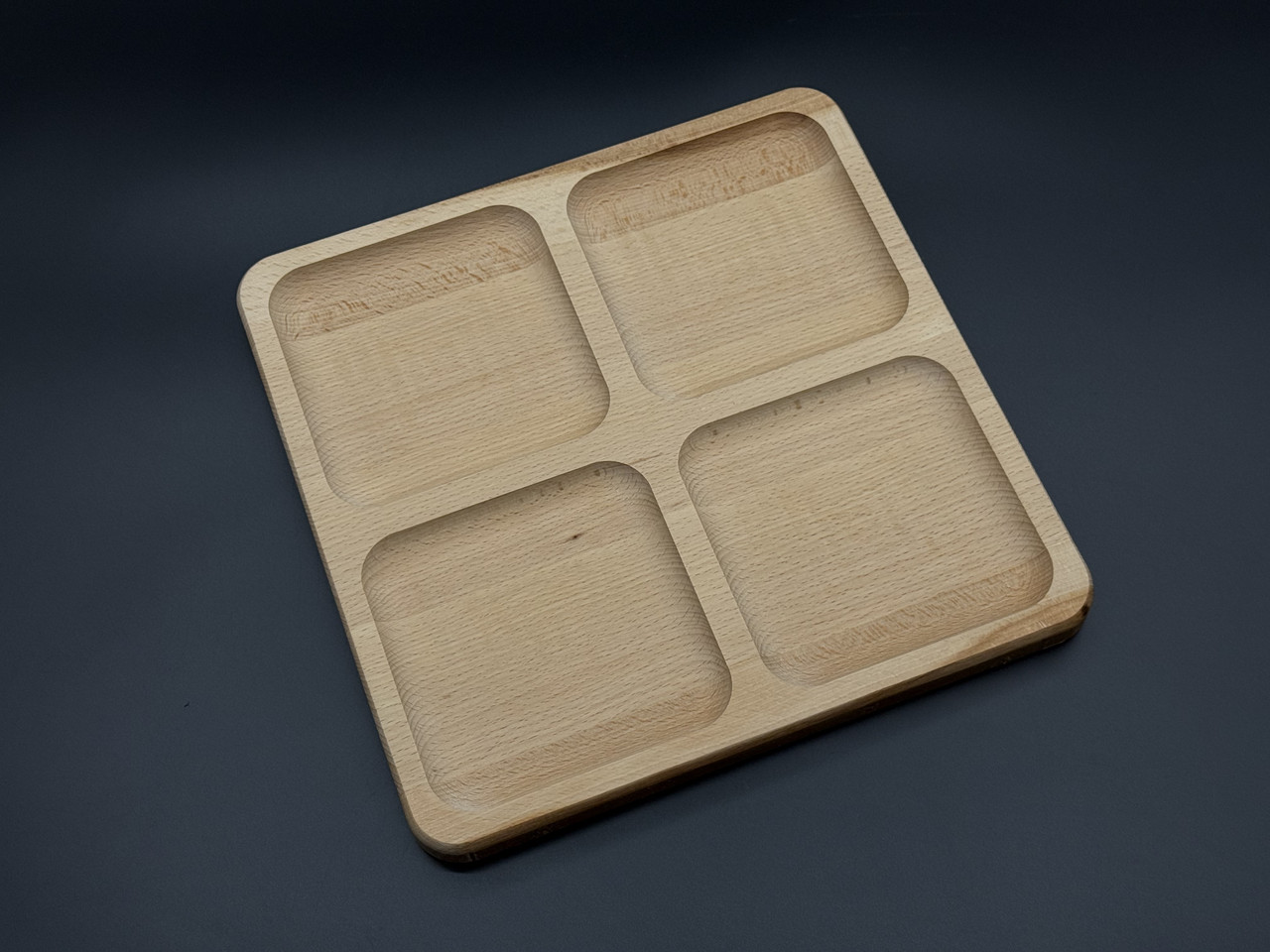 Менажниця піднос дерев'яна 27х27х2см