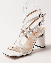 Босоніжки на підборах Aifоrmaria 152521233 чорні лакована шкіра