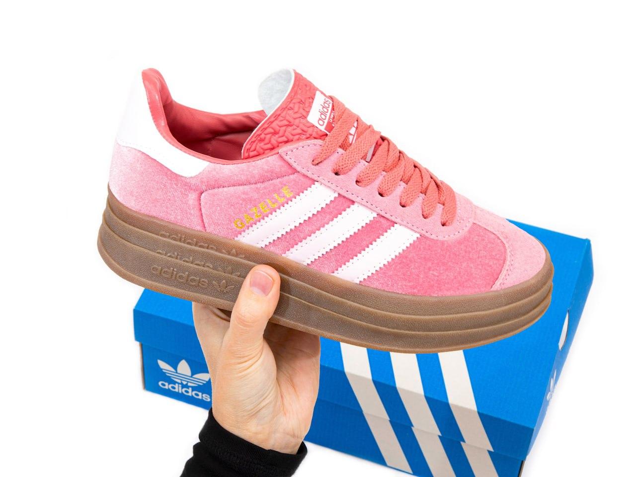 Рожеві жіночі Кросівки Adidas Gazelle Bold