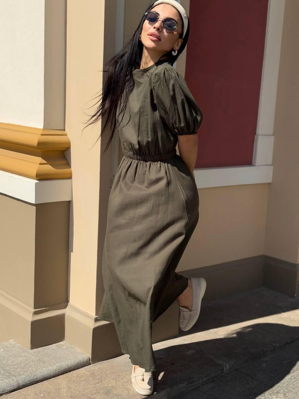 Жіноче лляне плаття з відкритою спиною, шнурівкою, еластичним поясом, довжиною в підлогу відтінку хакі, фото 1