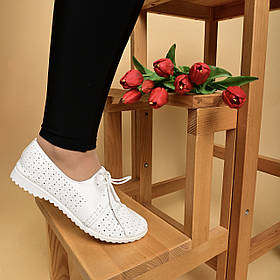 Літні жіночі мокасини з перфорацією з білої шкіри "Style Shoes"