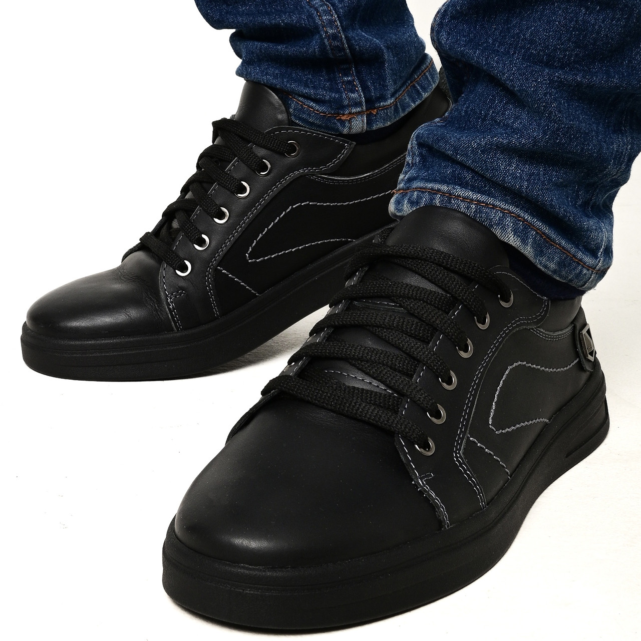 Чоловічі кеди з натуральної шкіри чорного кольору на шнурівці «Style Shoes»