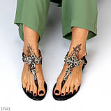 Жіночі босоніжки на низькому ходу з камінням, жіночі босоніжки зі стразами, чорні жіночі босоніжки стрази, фото 8