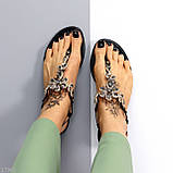 Жіночі босоніжки на низькому ходу з камінням, жіночі босоніжки зі стразами, чорні жіночі босоніжки стрази, фото 7