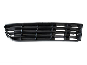 Audi A6 94-97 передня решітка бампера права сторона