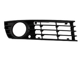 Audi A4 B6 00-04  передня решітка у бампер з протівотуманкамі права