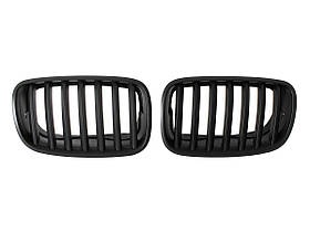 BMW X6 E71 08-14 решітка між фарами (ніздрі) лівий + правий комплект. ЧОРНИЙ МАТОВИЙ