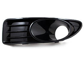 Fiat Linea 07-13 версія з протівотуманкамі передня решітка у лівий бампер